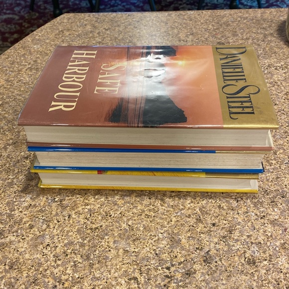 3 Danielle Steel Hardcover Books Bittersweet Safe Harbour & Impossible - Picture 6 of 17